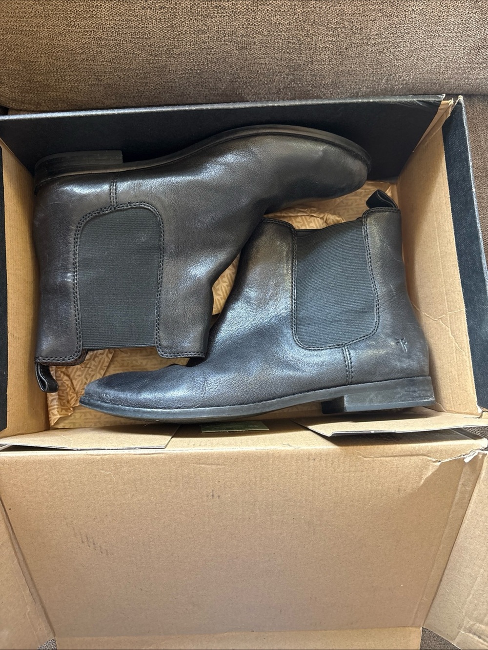 Woman's Frye Leather Chelsea Antique Black Boot 9M Worn Once !